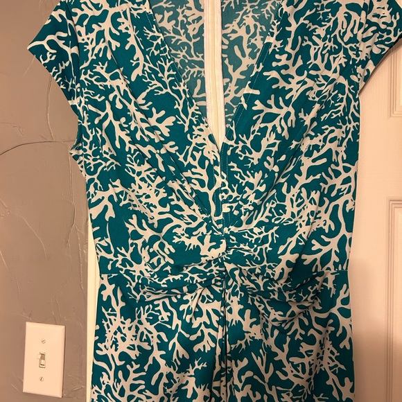 Antonio Melani ruched front cap sleeve dress - Picture 3 of 7